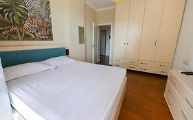 Seaview Apartment